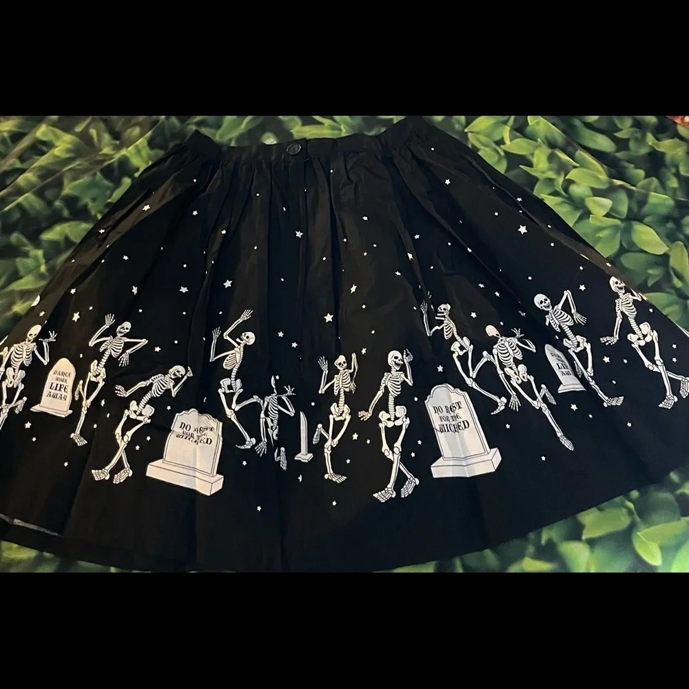 ModCloth x Black Friday It's A Graveyard Smash! Mini Skirt, Size 10AU/US S, NWT​ - Picture 6 of 12